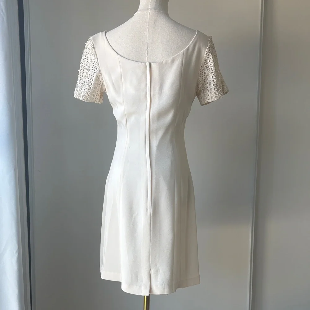 Elegant White Lace Dress - Picture 3 of 5